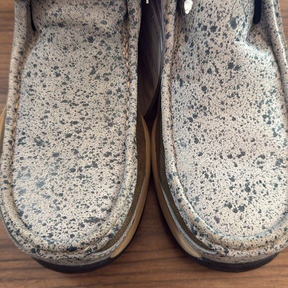 Hawx Women’s Tan and Gray Moccasins - Picture 3 of 9